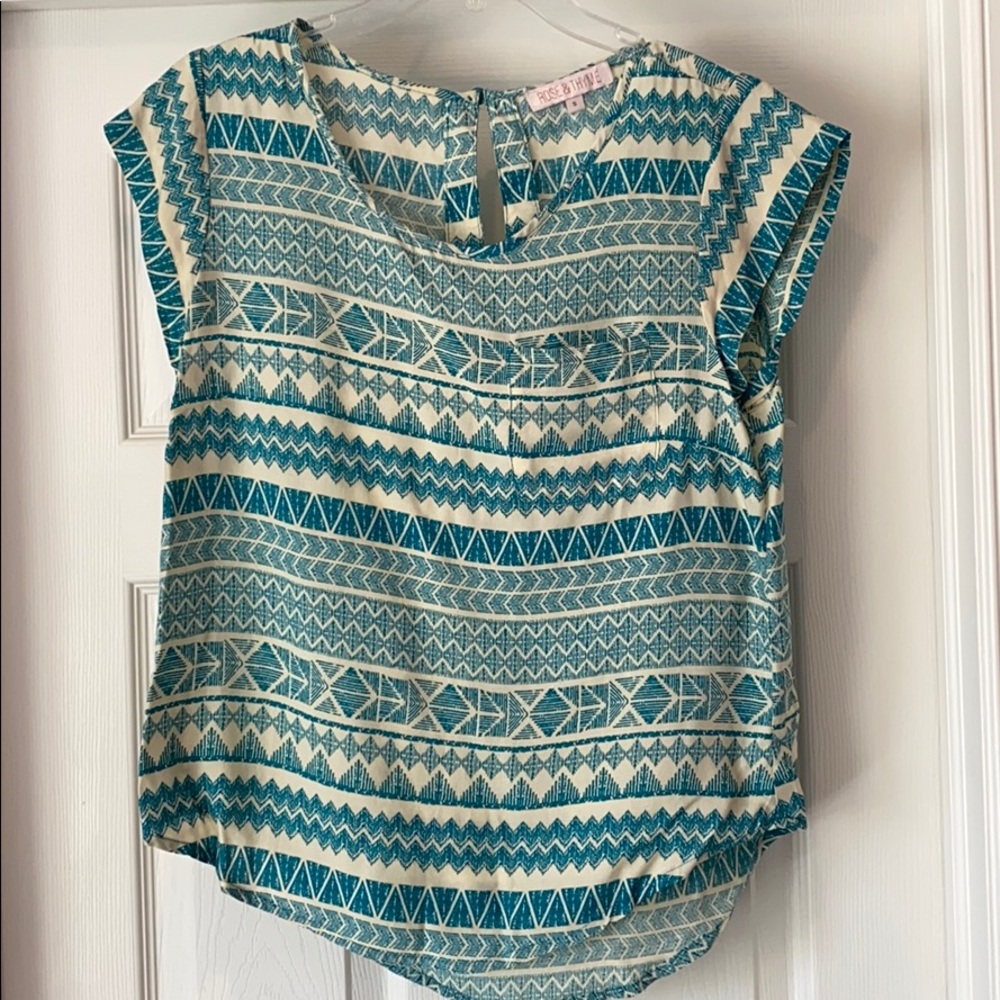 Short sleeve top by Rose and Thyme